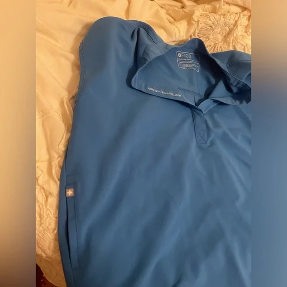 Women's Rafaela Oversized Scrub Top - Picture 5 of 8